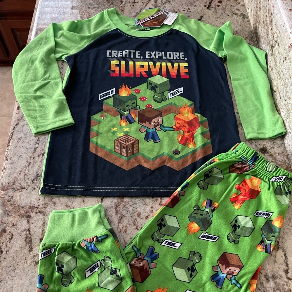 Minecraft Boys Long Sleeve Pajamas Set 2 piece size 4/5 New ✨